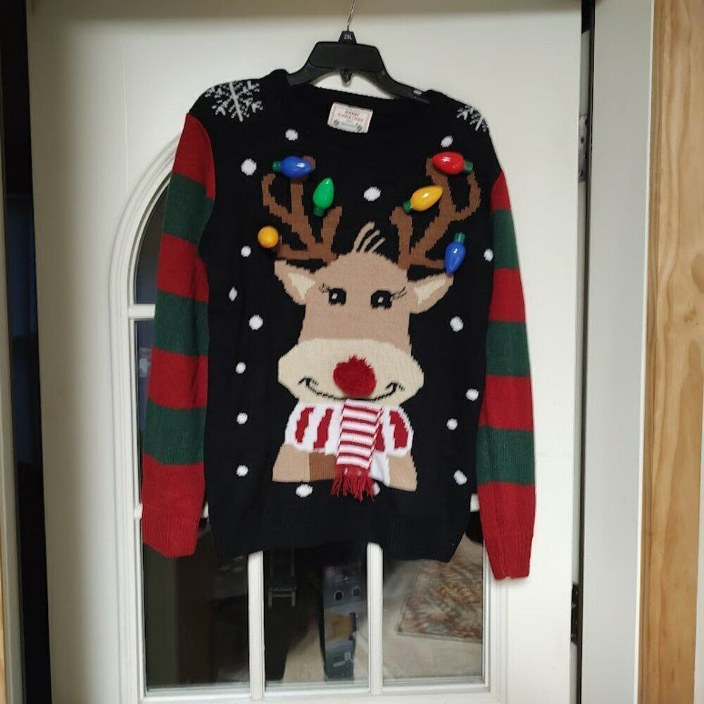 New Daisy's Boutique Rudolph With Bulbs Christmas Sweater Size Women's L